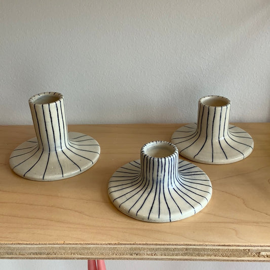 Simple candle holder